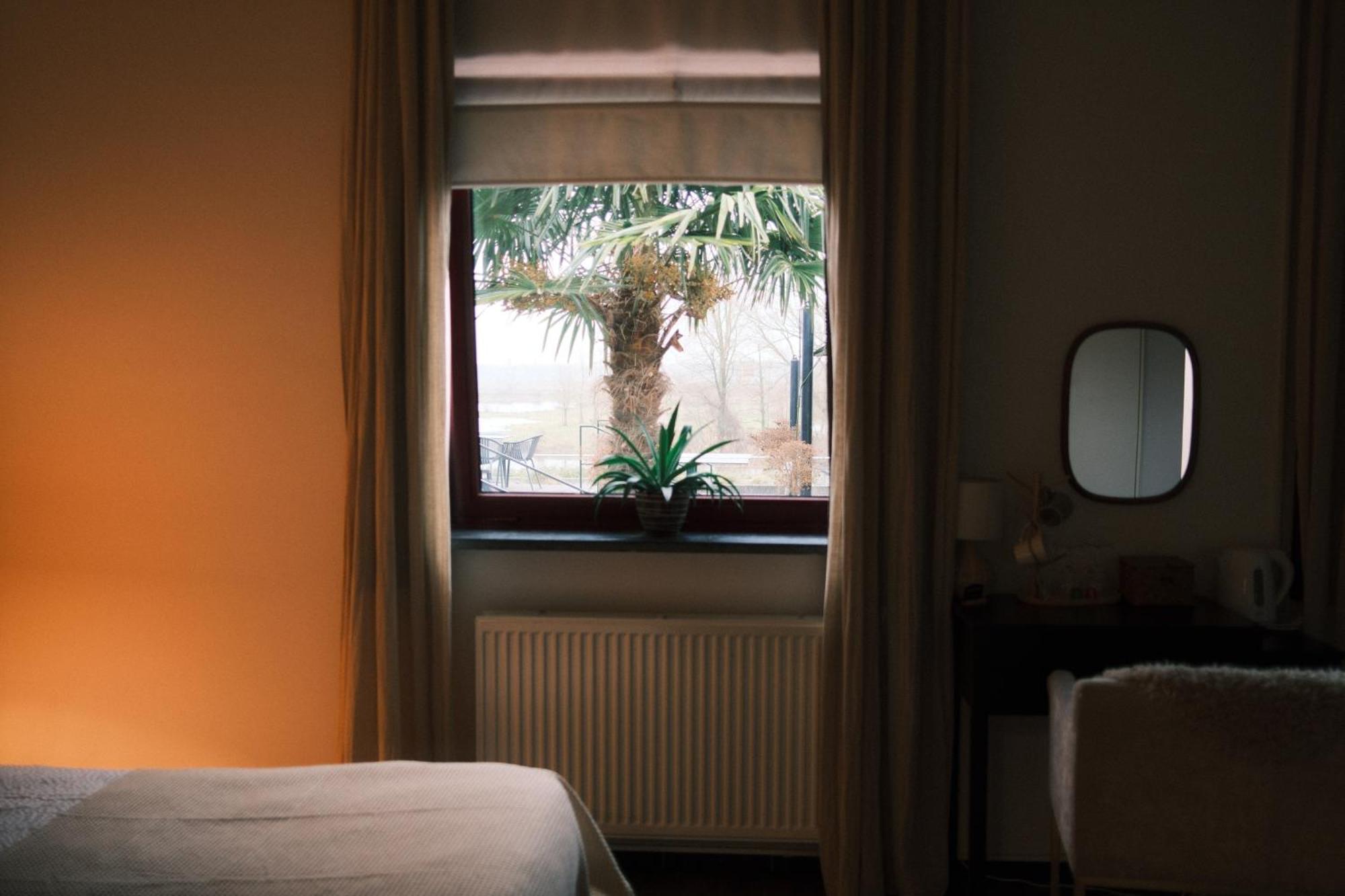 Guesthouse De Wissen Dilsen Stokkem Bagian luar foto